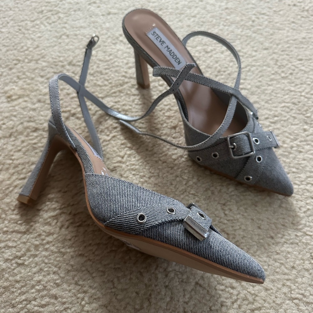 New Steve Madden denim pointy Heels with buckle details
